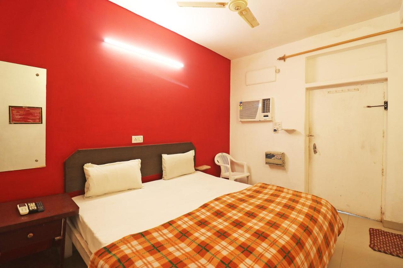 Spot On 48690 Hotel Host Agra  Kültér fotó